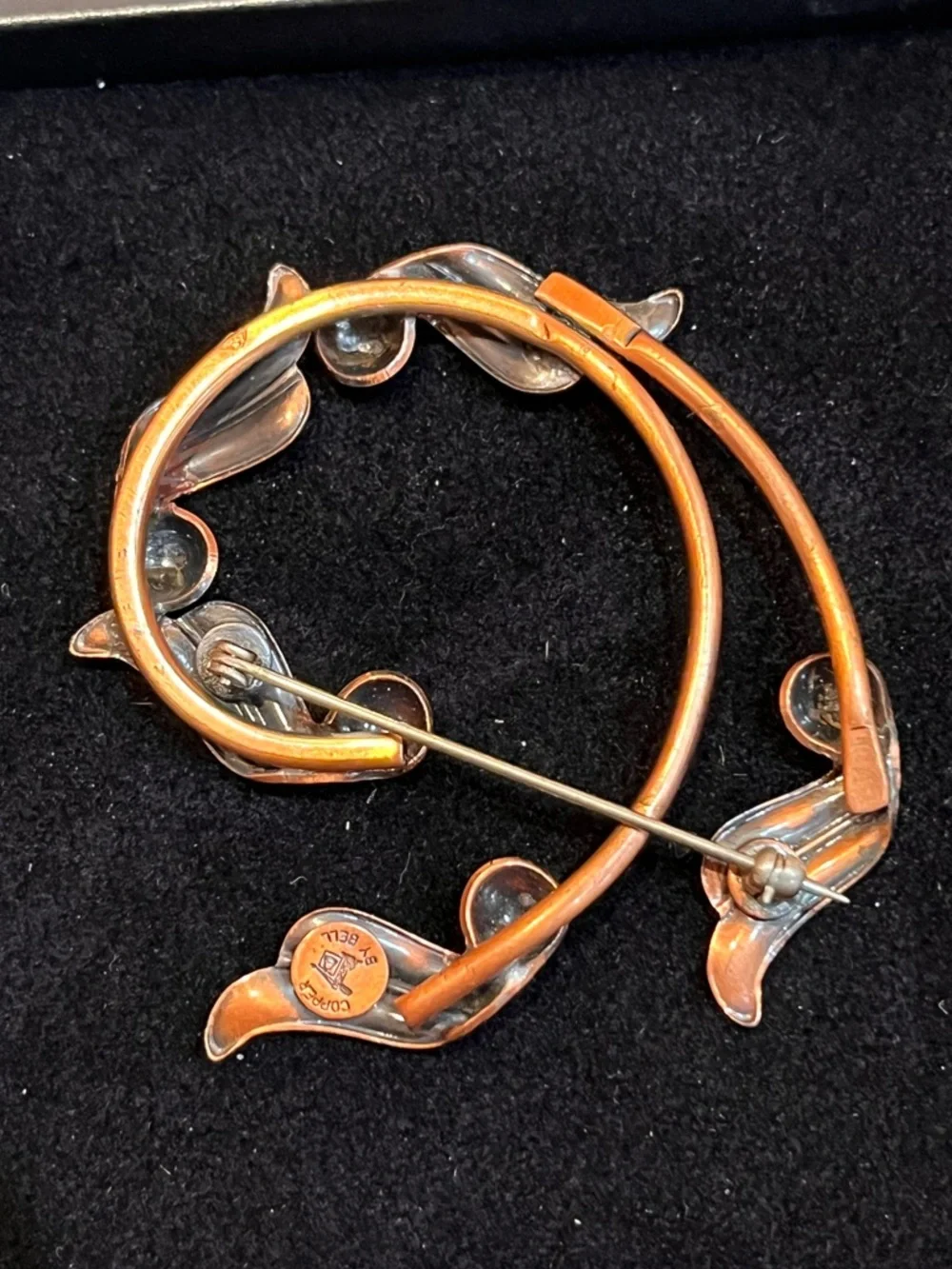 Vintage Bell Trading Post Copper Leaf Wreath Brooch Pin